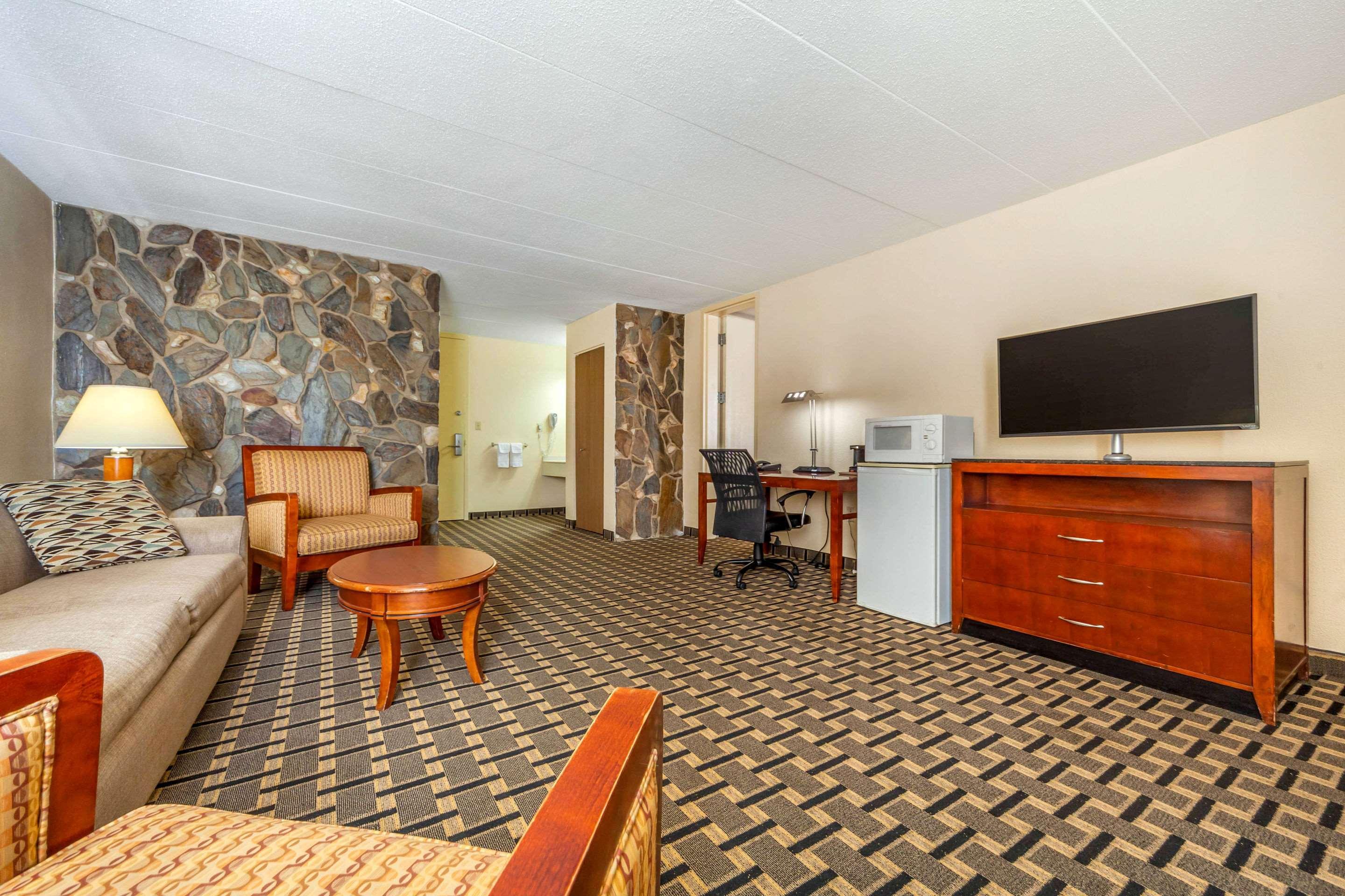 Econo Lodge Inn & Suites Brookings Extérieur photo