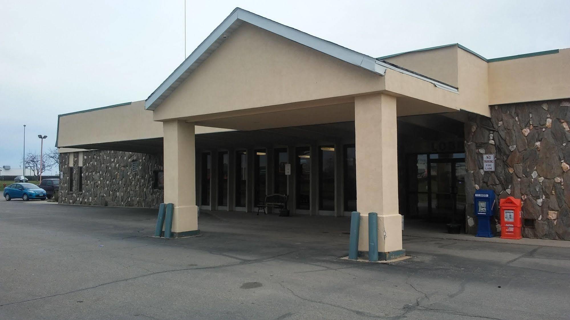 Econo Lodge Inn & Suites Brookings Extérieur photo